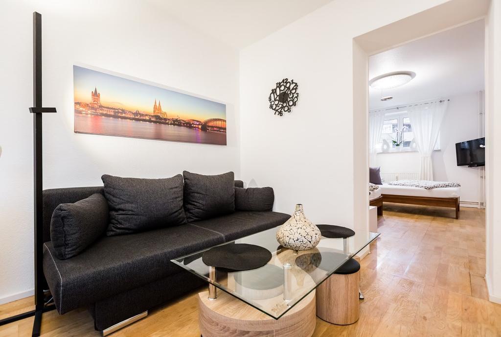 Ferien Und Messewohnug Apartment โคโลญ ภายนอก รูปภาพ